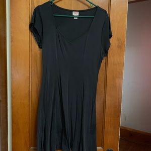 Gray shirt sleeve shirt